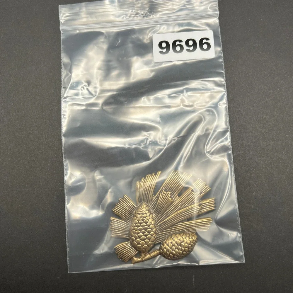 Vintage Pinecone Brooch Brass Gold Tone Nature Antiqued Woodland Cottage‎